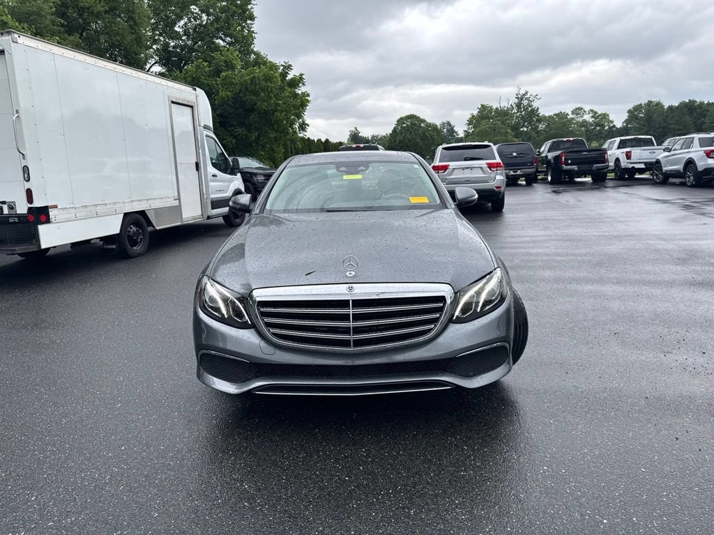 Used 2019 Mercedes-Benz E 300 4MATIC image 2