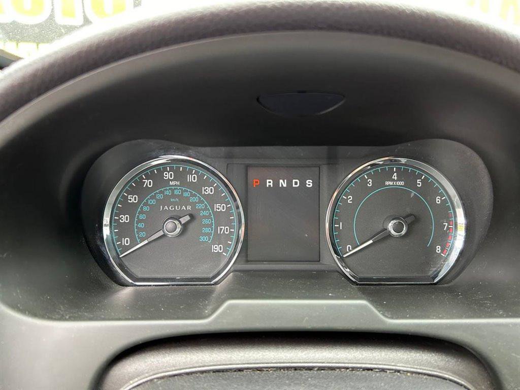 Used 2012 Jaguar XF image 11