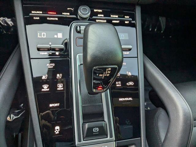 Used 2023 Porsche Cayenne Platinum Edition image 12