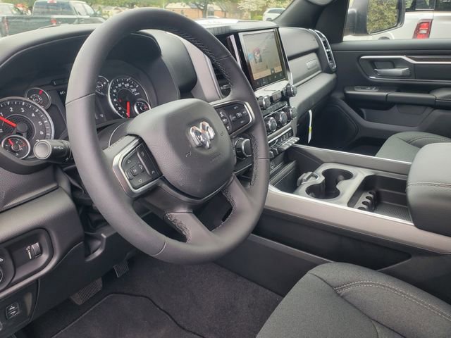 New 2026 RAM 1500 4x4 Crew Cab image 16