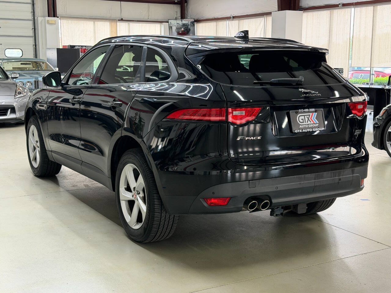 Used 2017 Jaguar F-PACE Premium AWD/4WD image 4