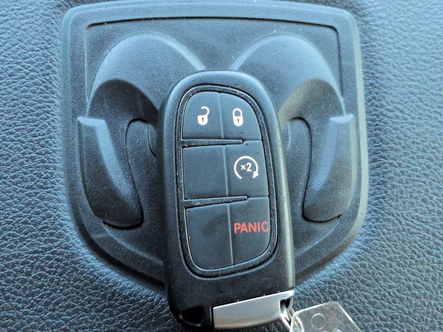Used 2015 RAM 1500 Laramie w/ Convenience Group AWD/4WD image 30