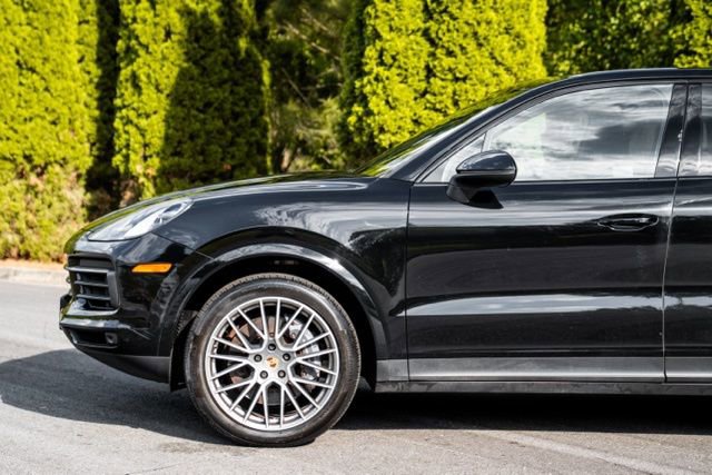 Used 2022 Porsche Cayenne Platinum Edition AWD/4WD image 10
