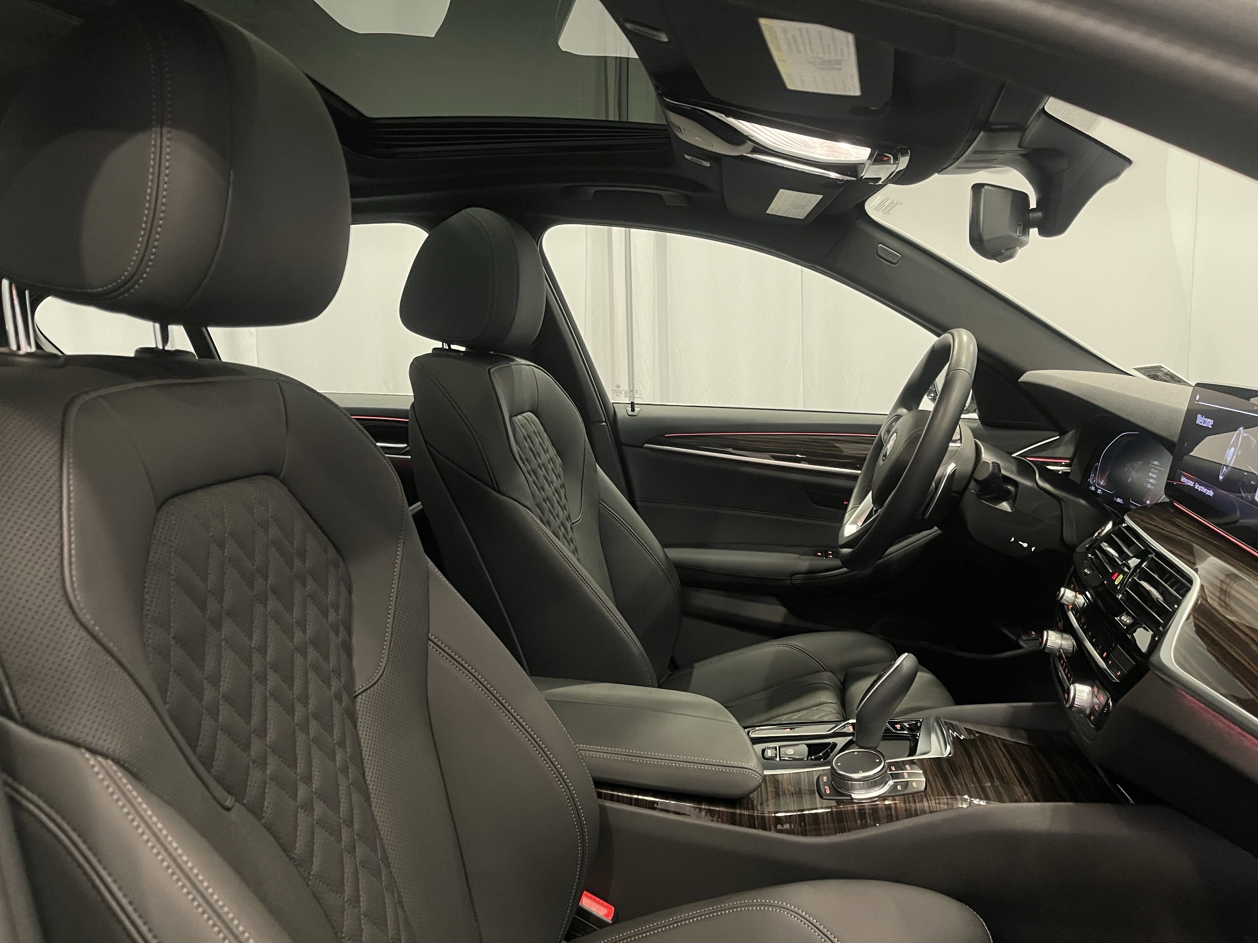 Certified 2023 BMW 530i xDrive w/ Convenience Package image 15