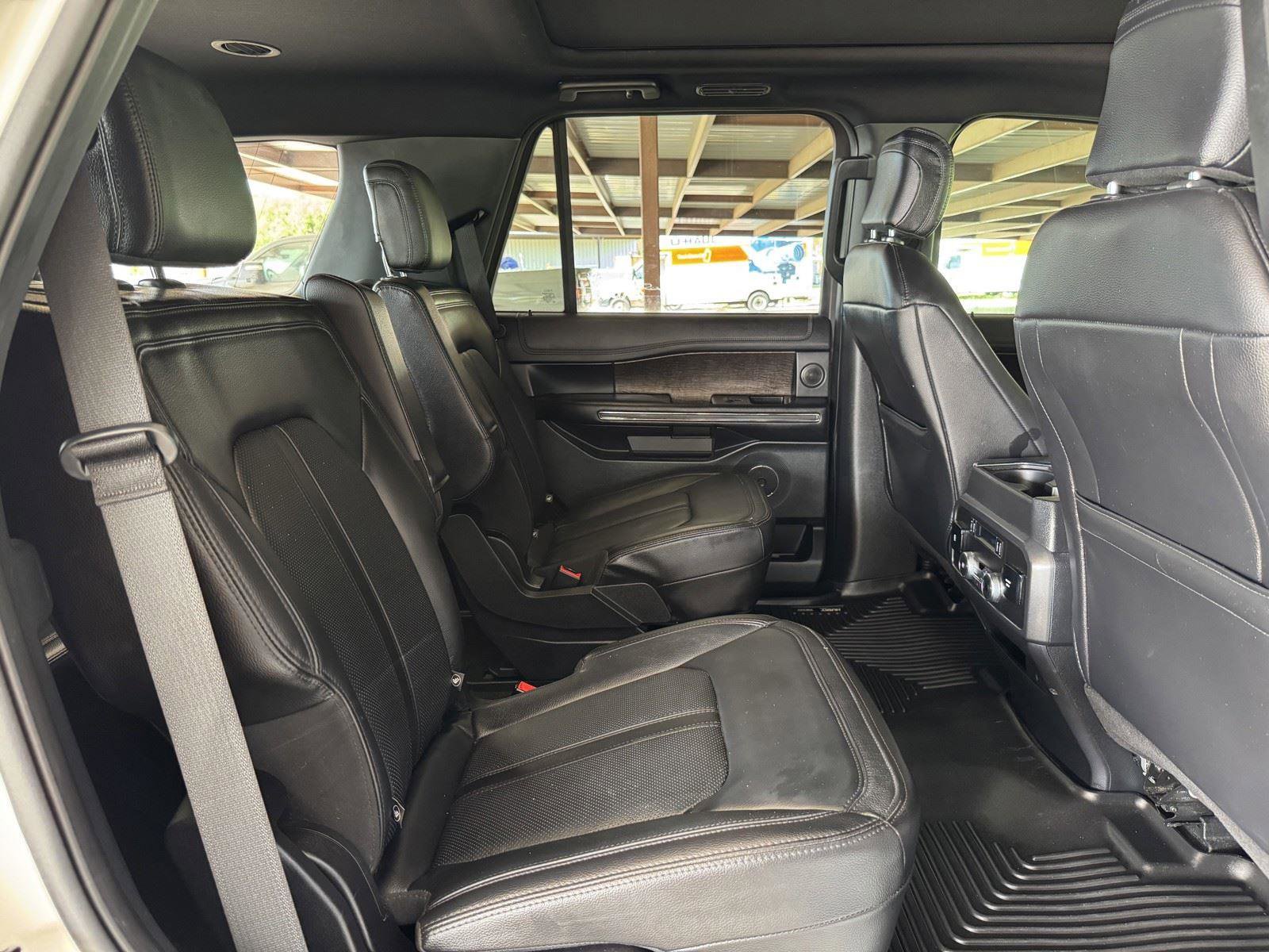 Used 2020 Ford Expedition Limited w/ Equipment Group 301A image 39
