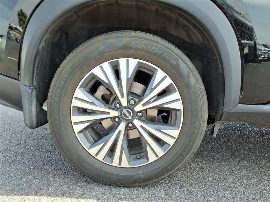 Used 2022 Nissan Rogue SV image 19