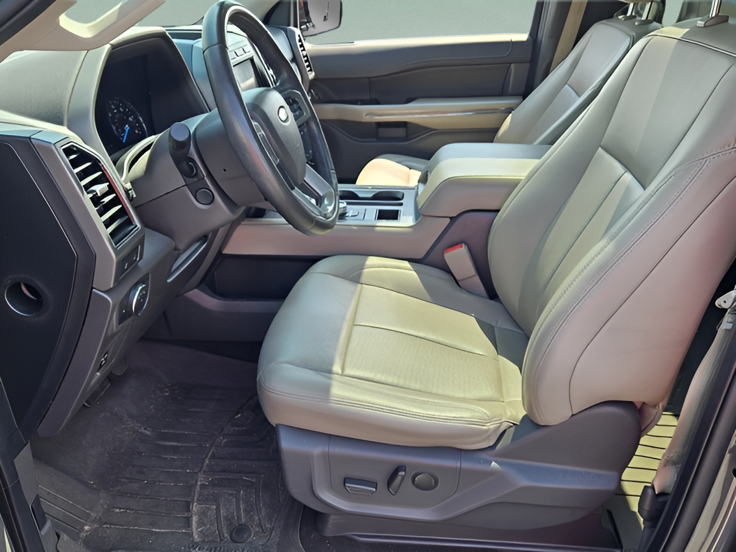 Used 2021 Ford Expedition Max XLT RWD image 13