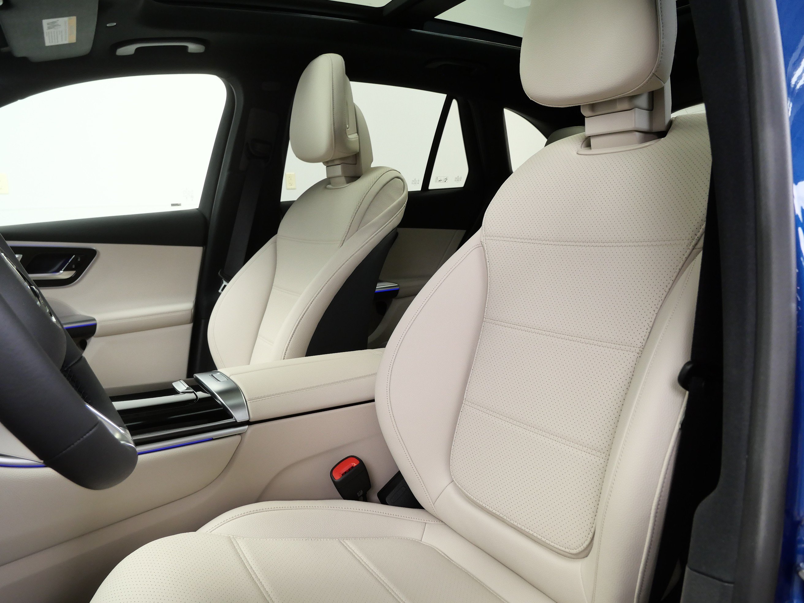 New 2026 Mercedes-Benz GLC 300 4MATIC image 8