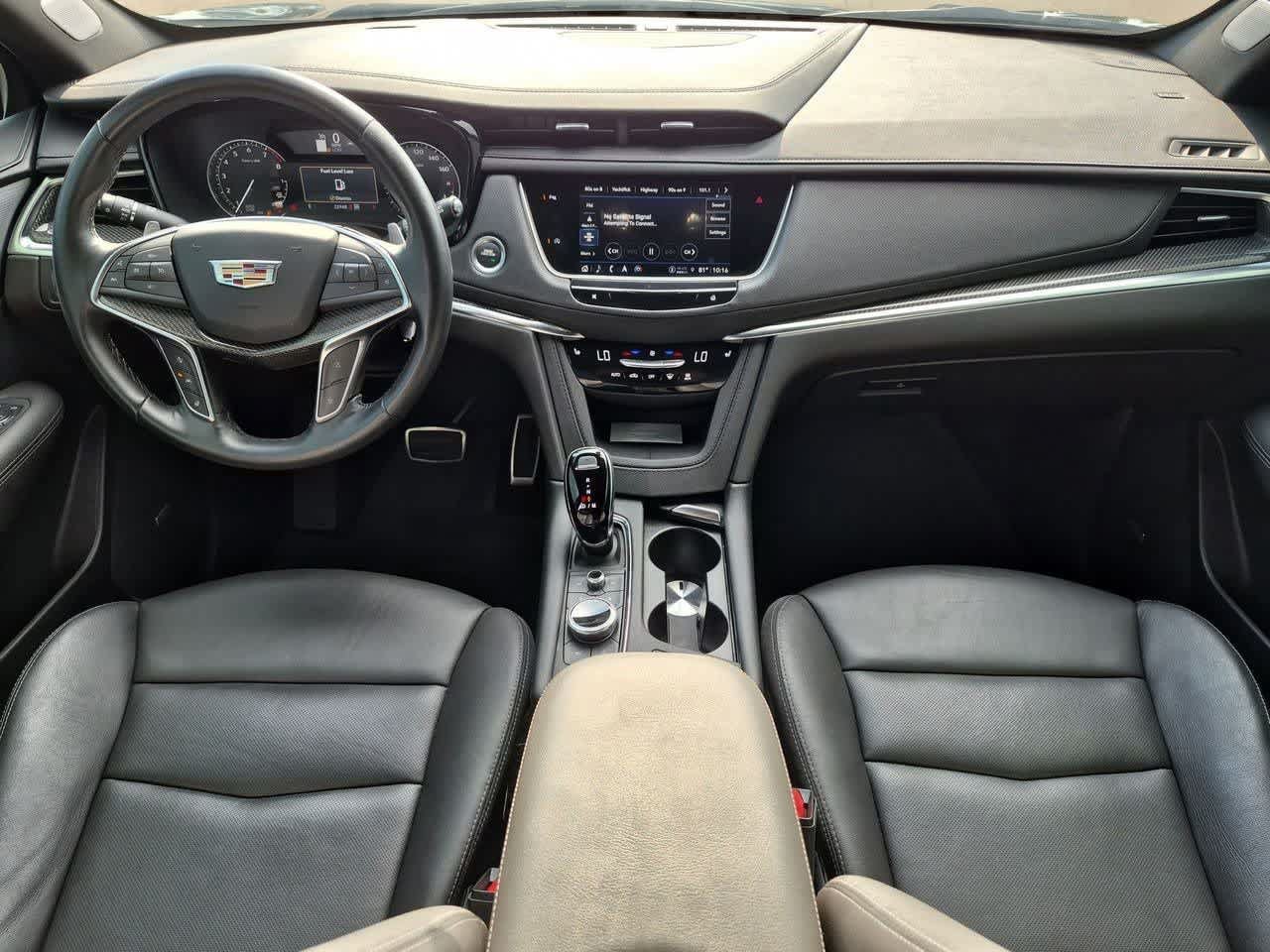 Used 2024 Cadillac XT5 Sportv w/ LPO, Red Accent Package AWD/4WD image 7