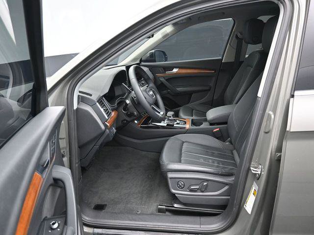 Used 2023 Audi Q5 2.0T Premium Plus w/ Premium Plus Package AWD/4WD image 9