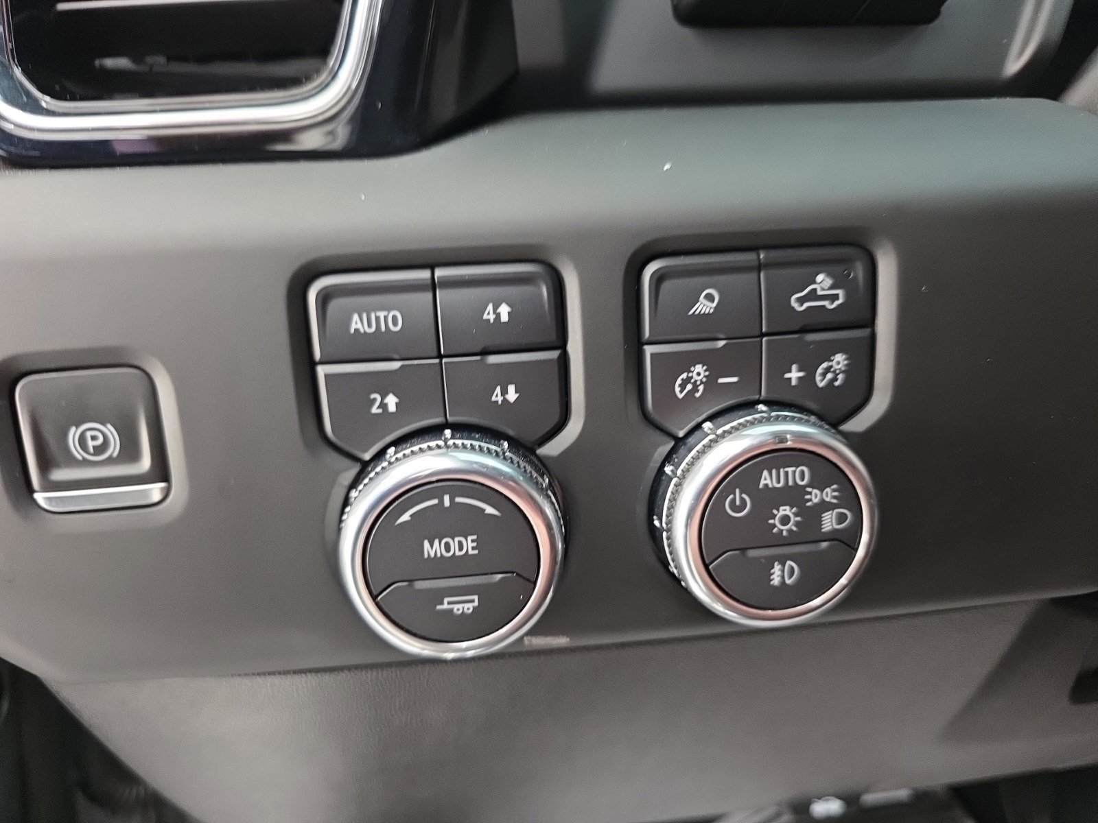 Used 2024 GMC Sierra 2500 Denali Ultimate w/ Max Trailering Package image 46