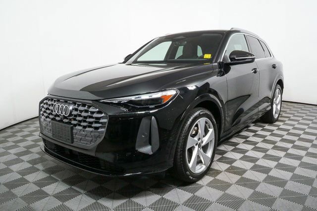 Used 2025 Audi Q5 Prestige image 32