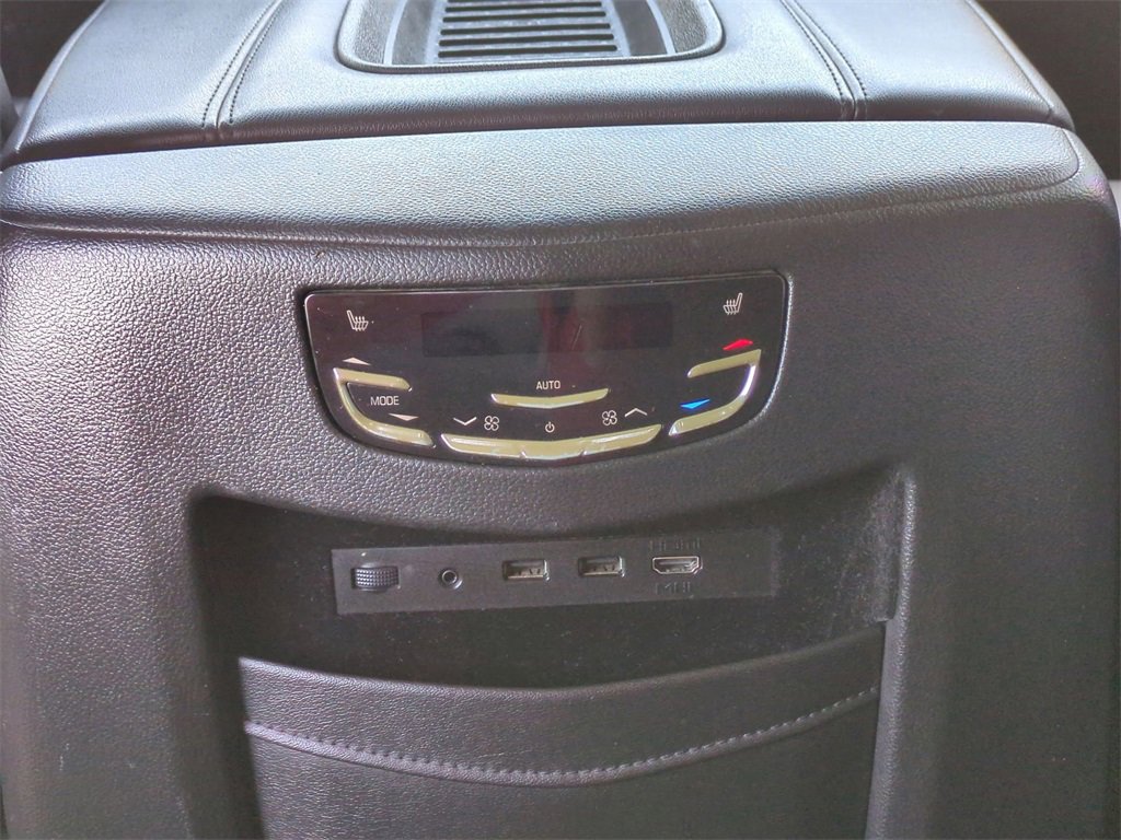 Used 2020 Cadillac Escalade ESV Premium Luxury image 21