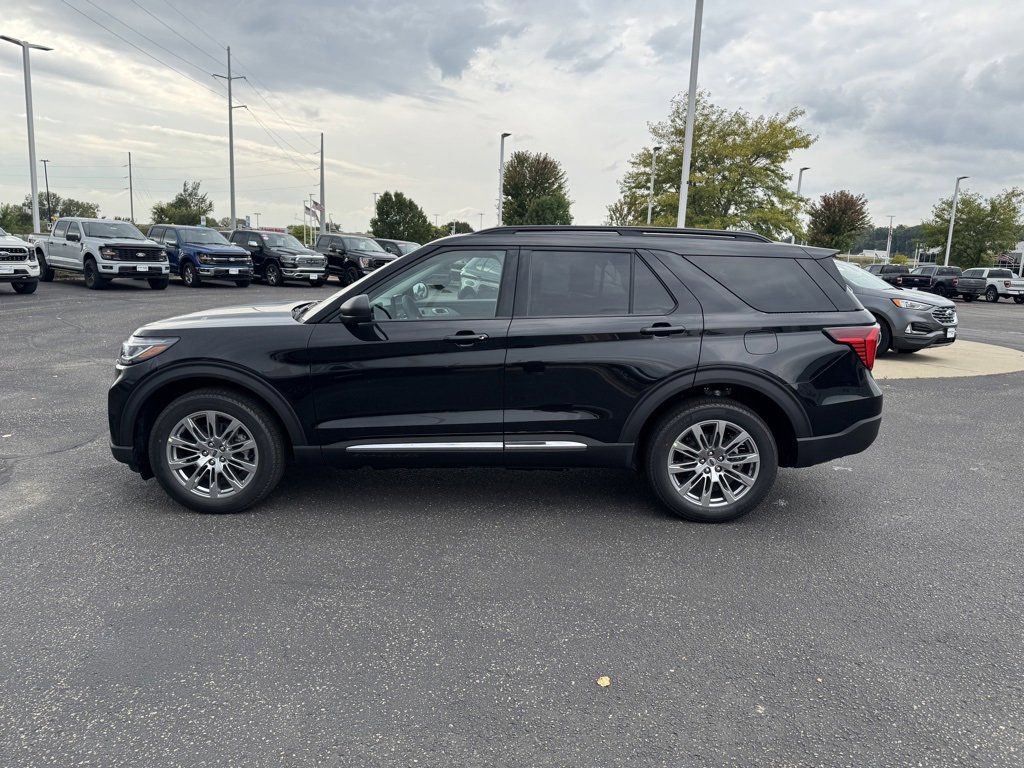 New 2025 Ford Explorer Active w/ Active Comfort Package image 6