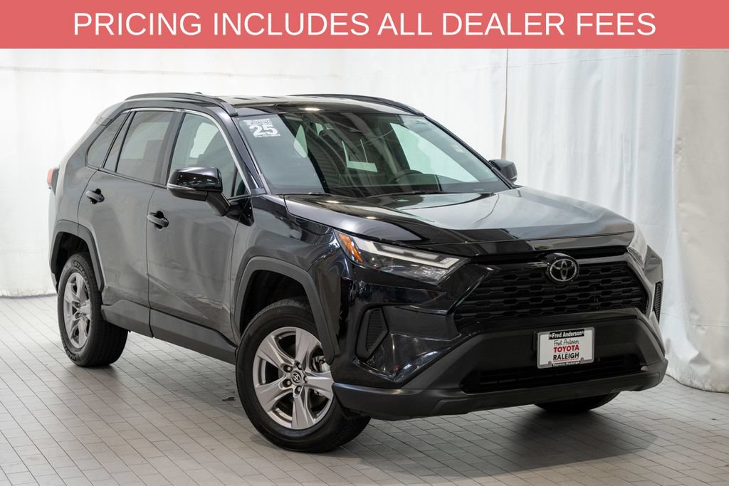 Used 2025 Toyota RAV4 XLE AWD/4WD video 1