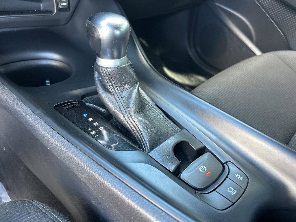 Used 2019 Toyota C-HR LE FWD image 26