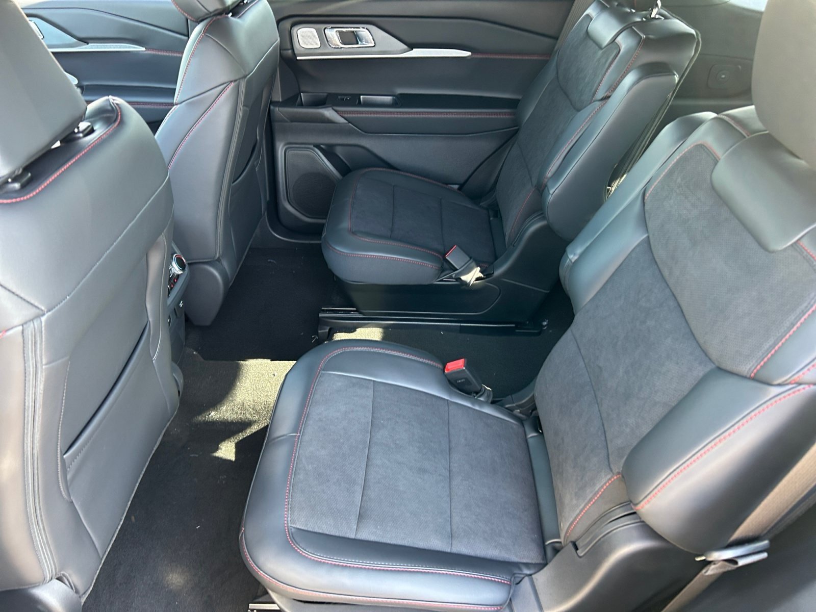 New 2026 Ford Explorer ST w/ Sun And Sound Package AWD/4WD image 17