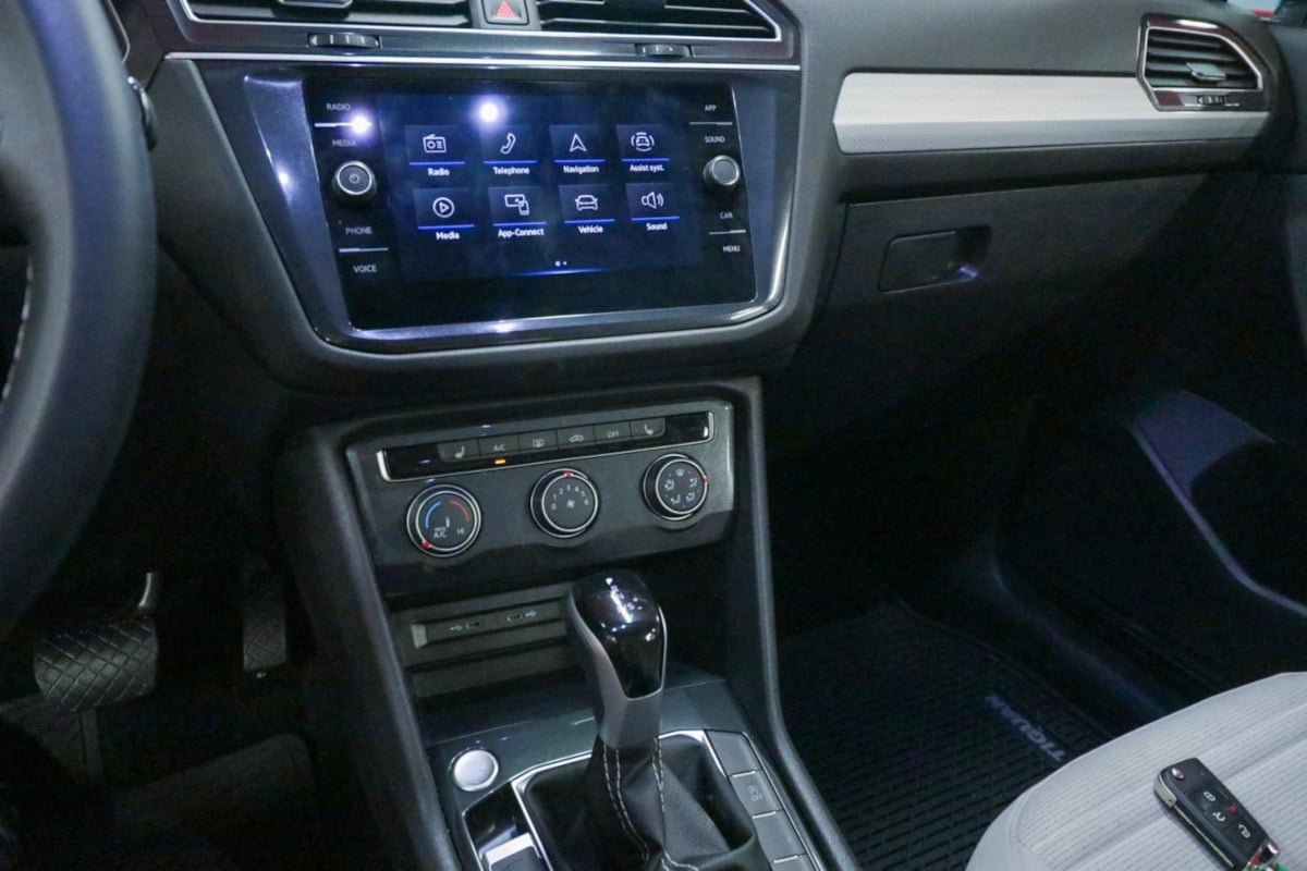 Used 2024 Volkswagen Tiguan S w/ MDO Package, Three-Row FWD image 16