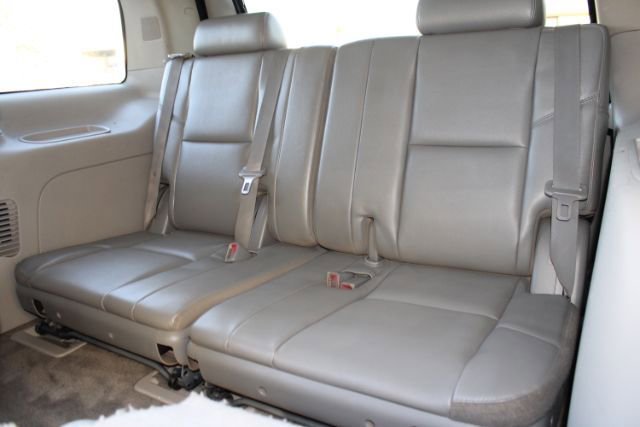 Used 2012 Chevrolet Tahoe LTZ RWD image 10