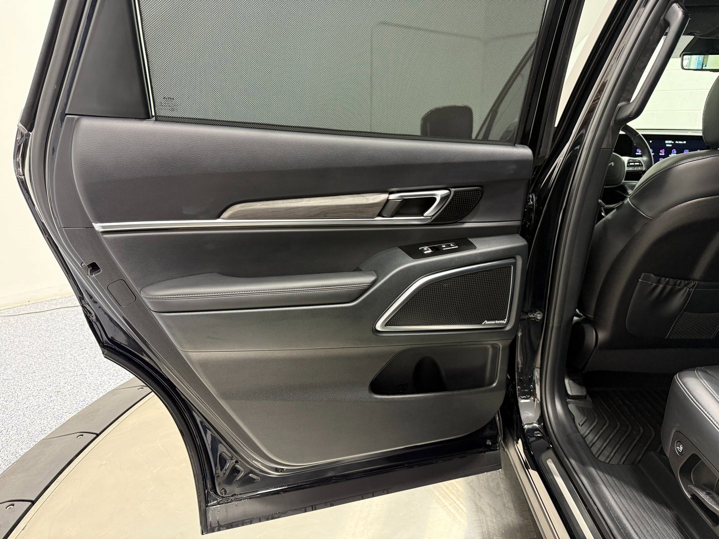 Used 2025 Kia Telluride SX Prestige X-Line image 34