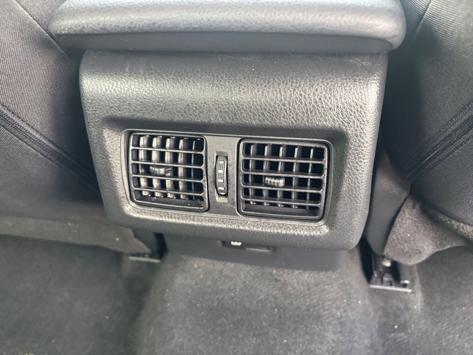 Used 2025 Toyota Camry LE image 22