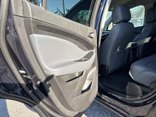 Used 2020 Buick Envision Essence image 12