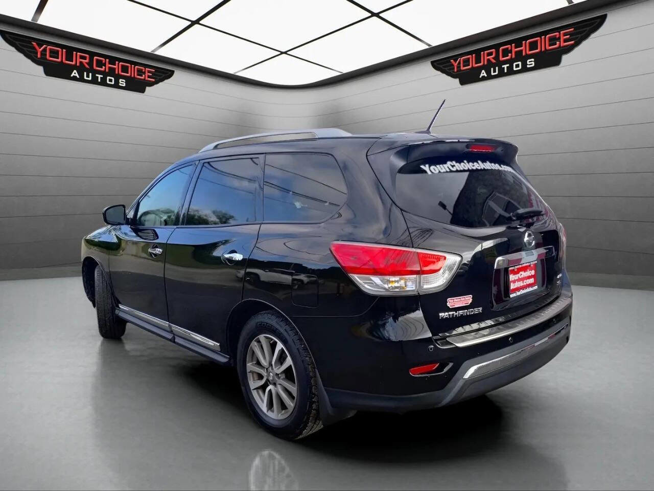 Used 2013 Nissan Pathfinder SL image 3