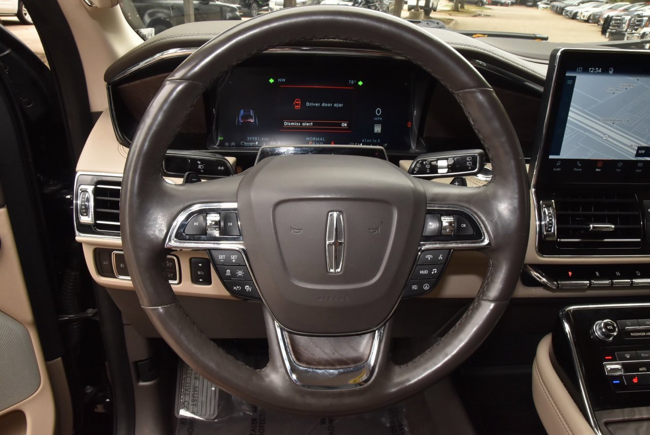 Used 2024 Lincoln Navigator Reserve AWD/4WD image 23