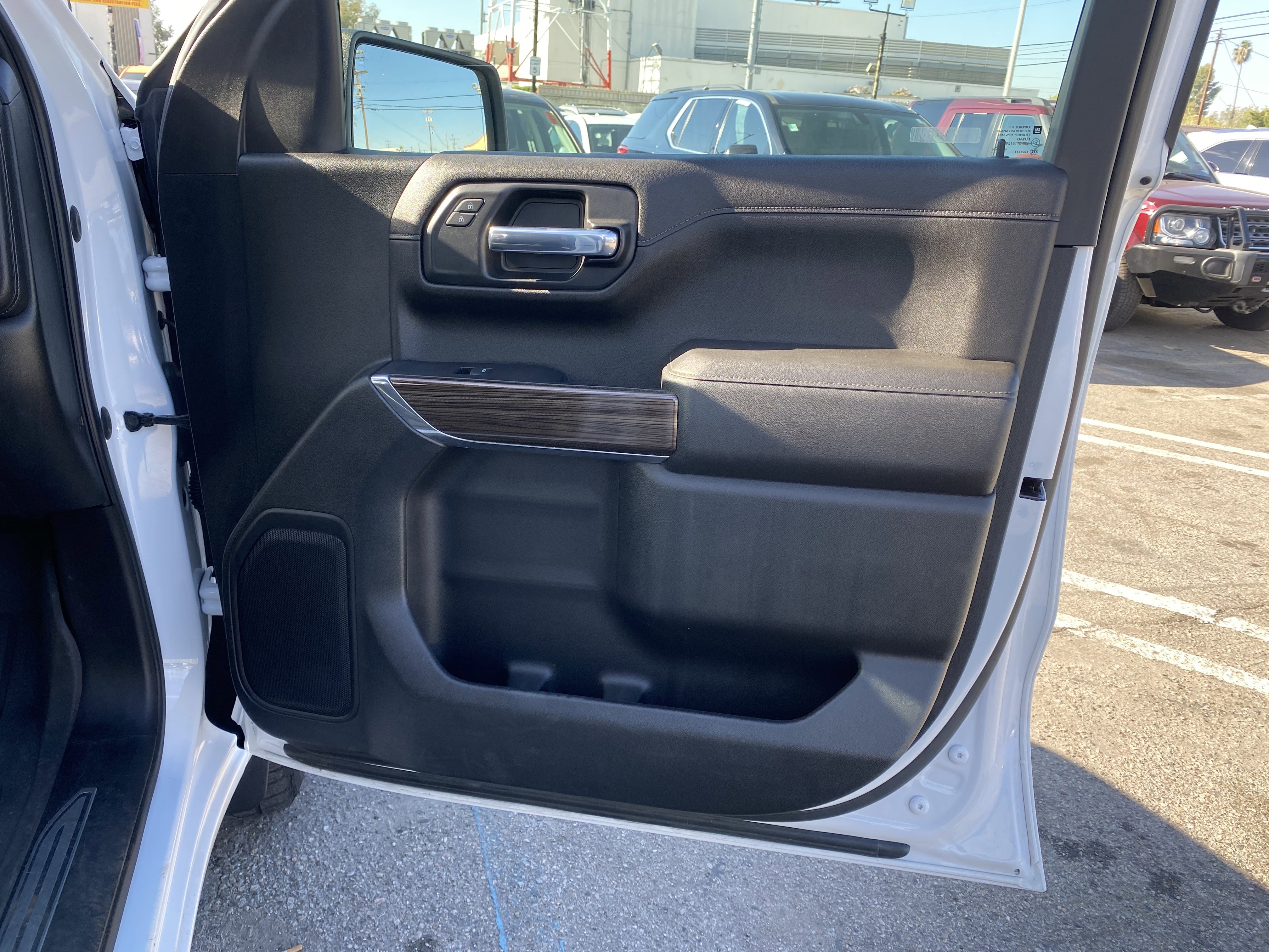 Used 2020 Chevrolet Silverado 1500 LT w/ LT Value Package image 23