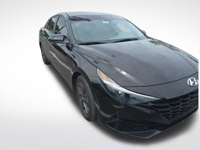 Used 2023 Hyundai Elantra SEL image 4