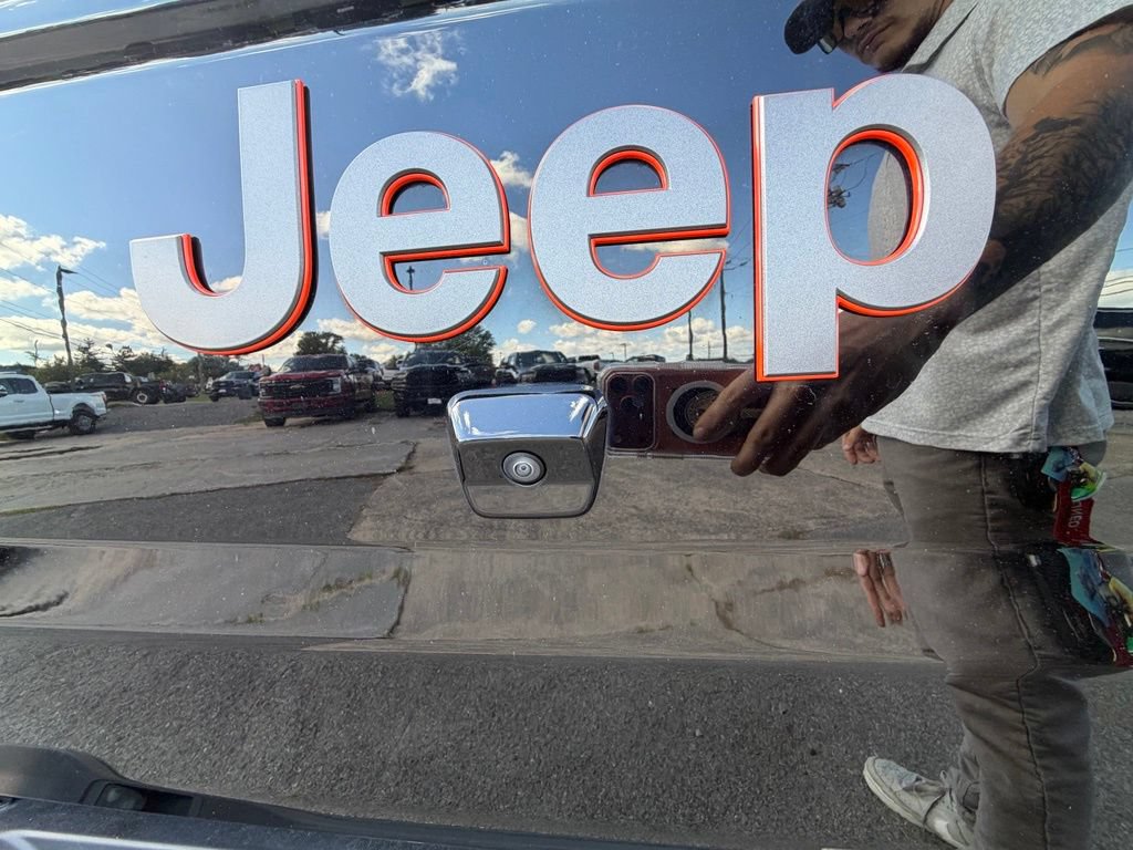 Used 2023 Jeep Gladiator Mojave w/ Trailer Tow Package AWD/4WD image 41