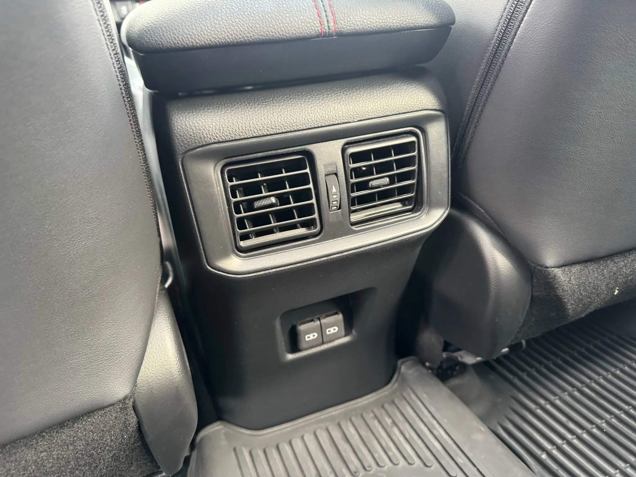 Used 2025 Toyota RAV4 XSE w/ Premium Package image 22