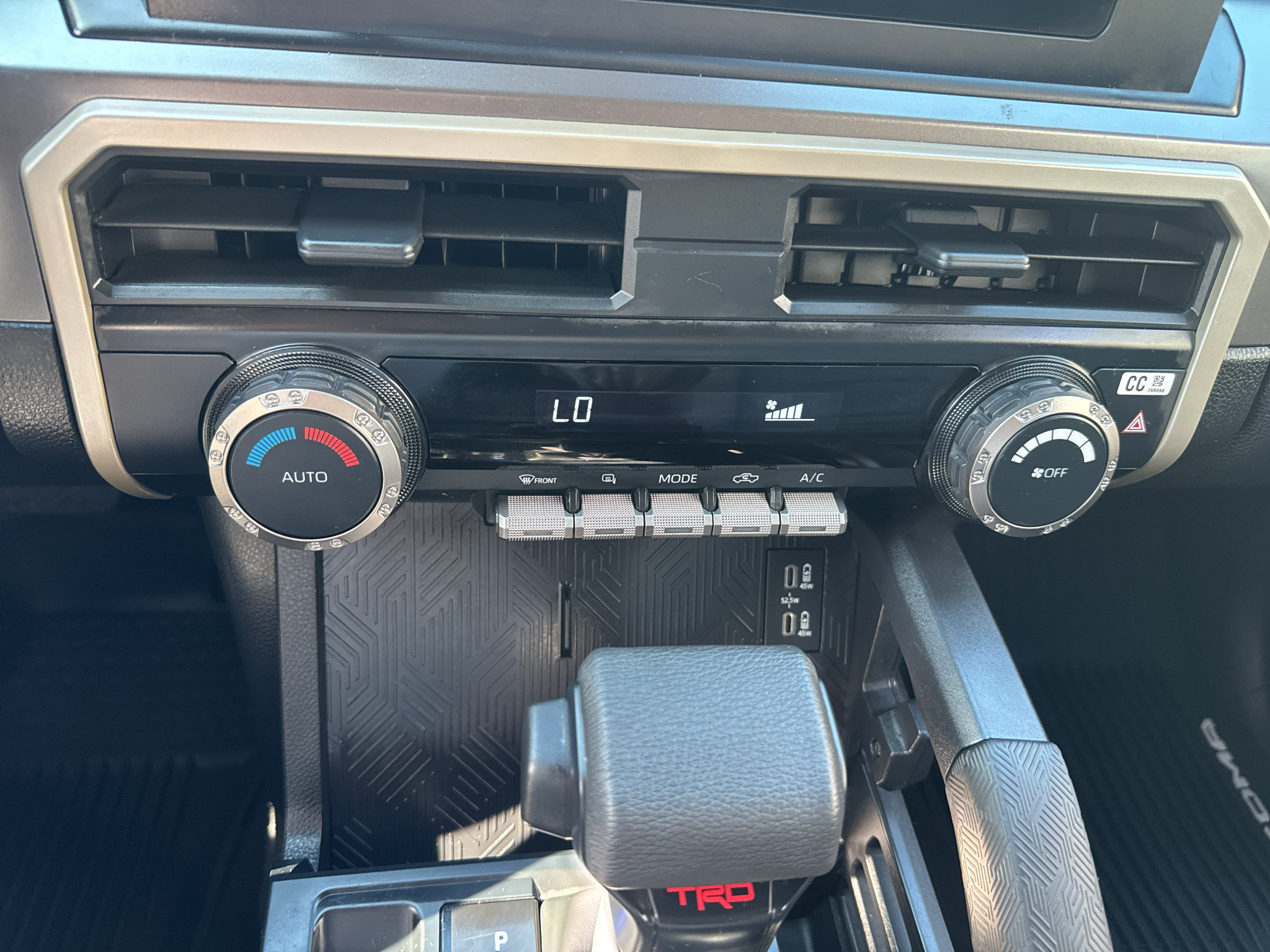 Used 2025 Toyota Tacoma TRD Off-Road AWD/4WD image 13