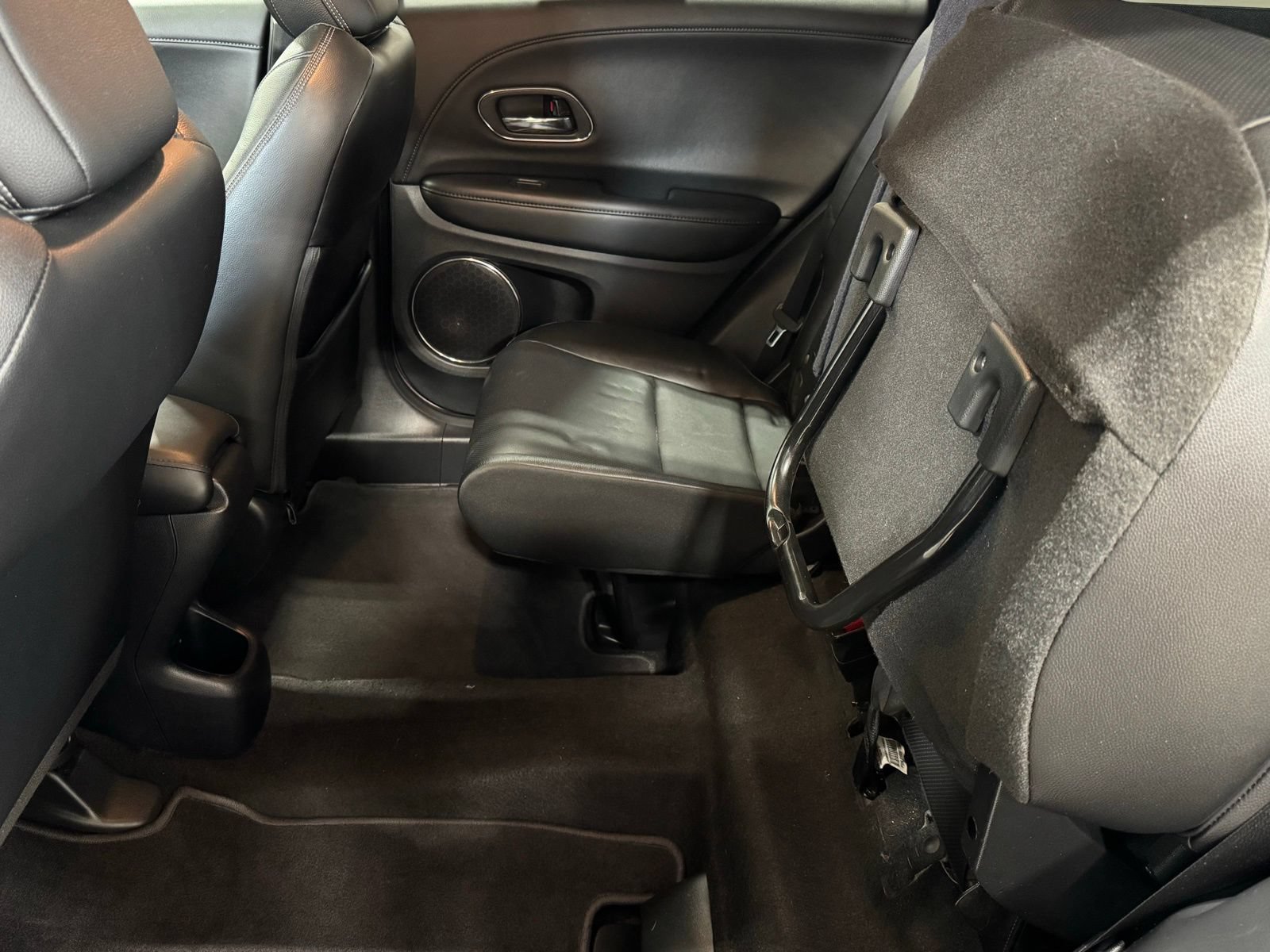 Used 2020 Honda HR-V Touring image 39