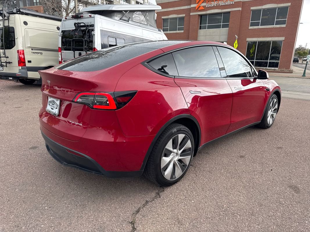 Used 2022 Tesla Model Y Long Range AWD/4WD image 5
