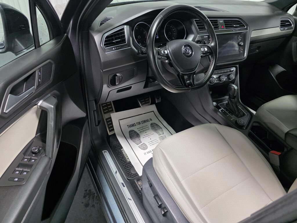 Used 2021 Volkswagen Tiguan SE R-Line w/ 3rd Row Seat Package AWD/4WD image 6