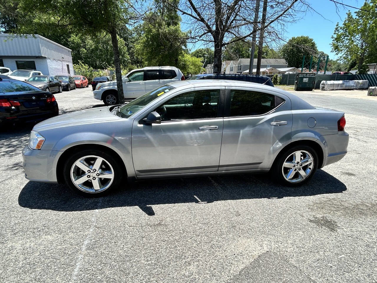 Used 2013 Dodge Avenger SE FWD image 12