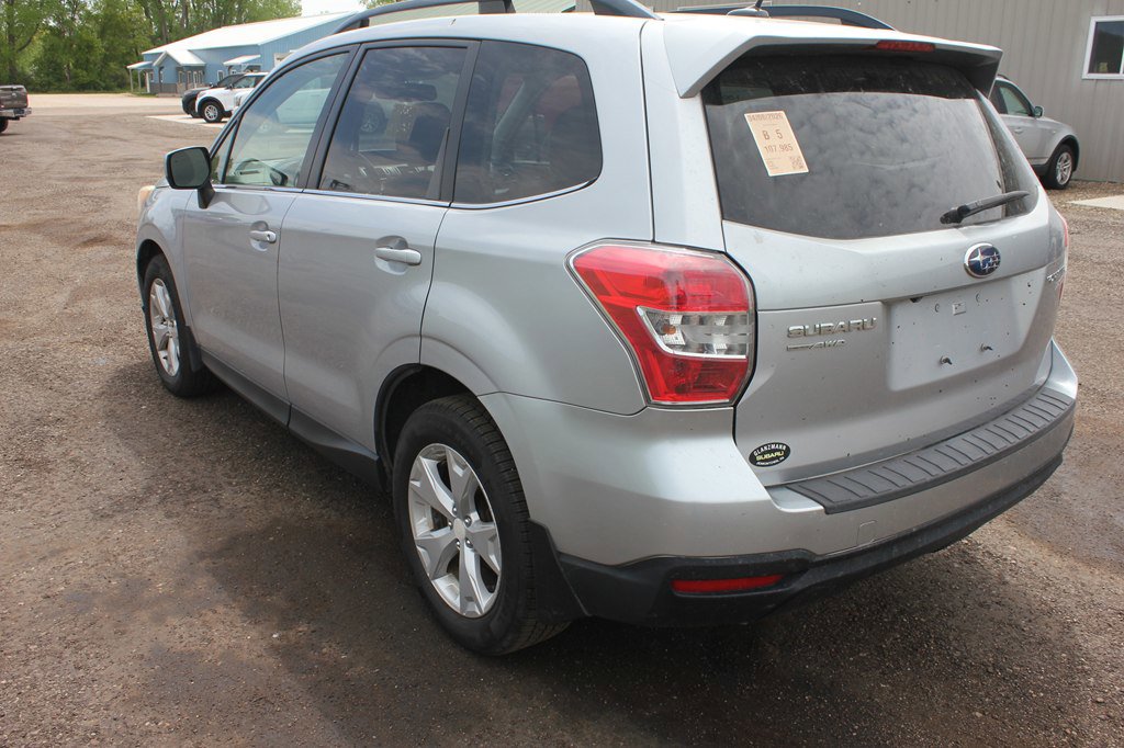 Used 2015 Subaru Forester 2.5i Limited w/ Popular Package #1 AWD/4WD image 4