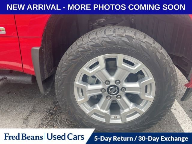 Used 2022 Nissan Titan SV w/ SV Convenience Package image 15