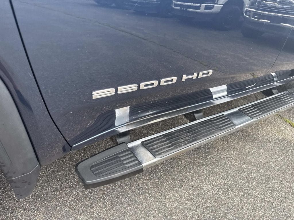 Used 2020 GMC Sierra 2500 SLE w/ SLE Value Package; AWD/4WD image 11