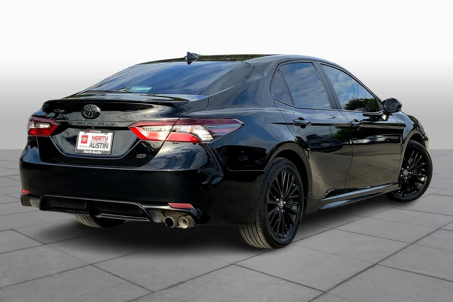 Used 2021 Toyota Camry SE FWD image 13