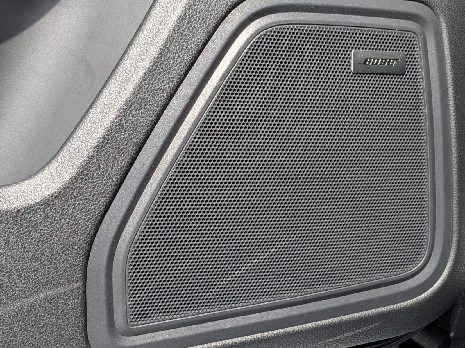 Certified 2024 Porsche Macan AWD/4WD image 14
