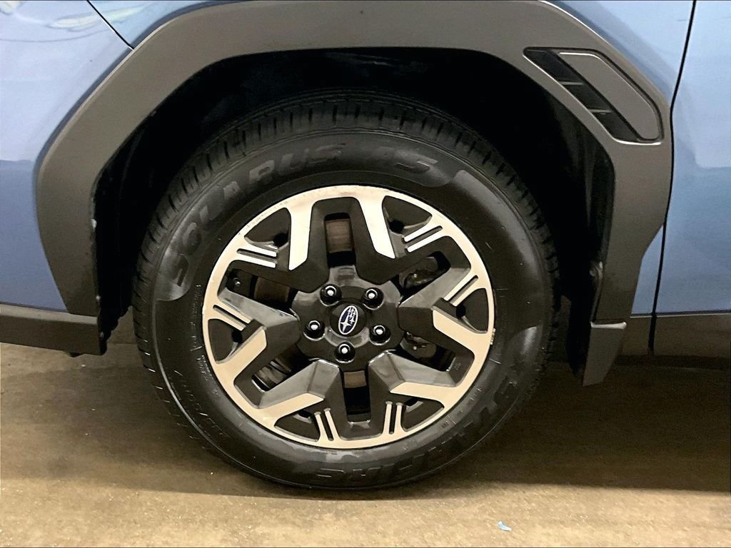 Used 2025 Subaru Forester AWD/4WD image 5