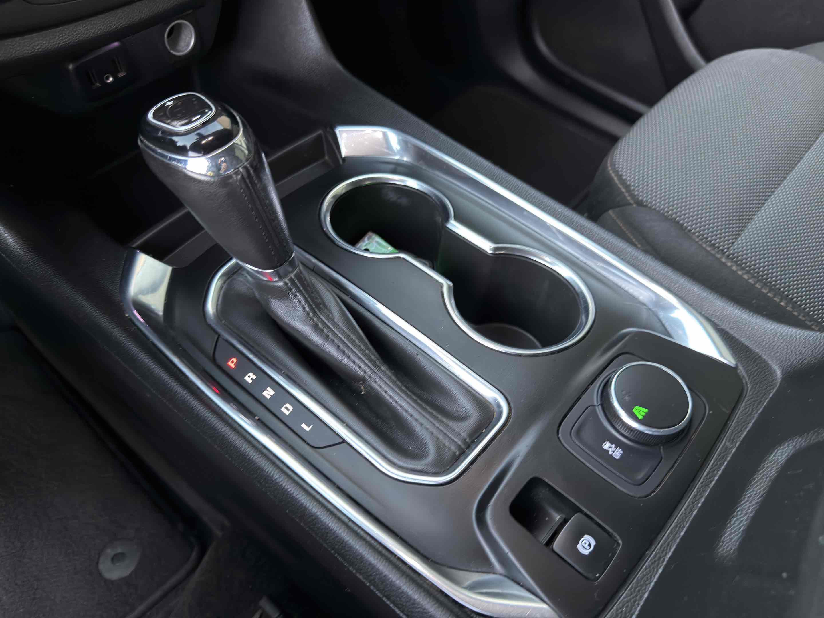 Used 2019 Chevrolet Traverse LT image 38