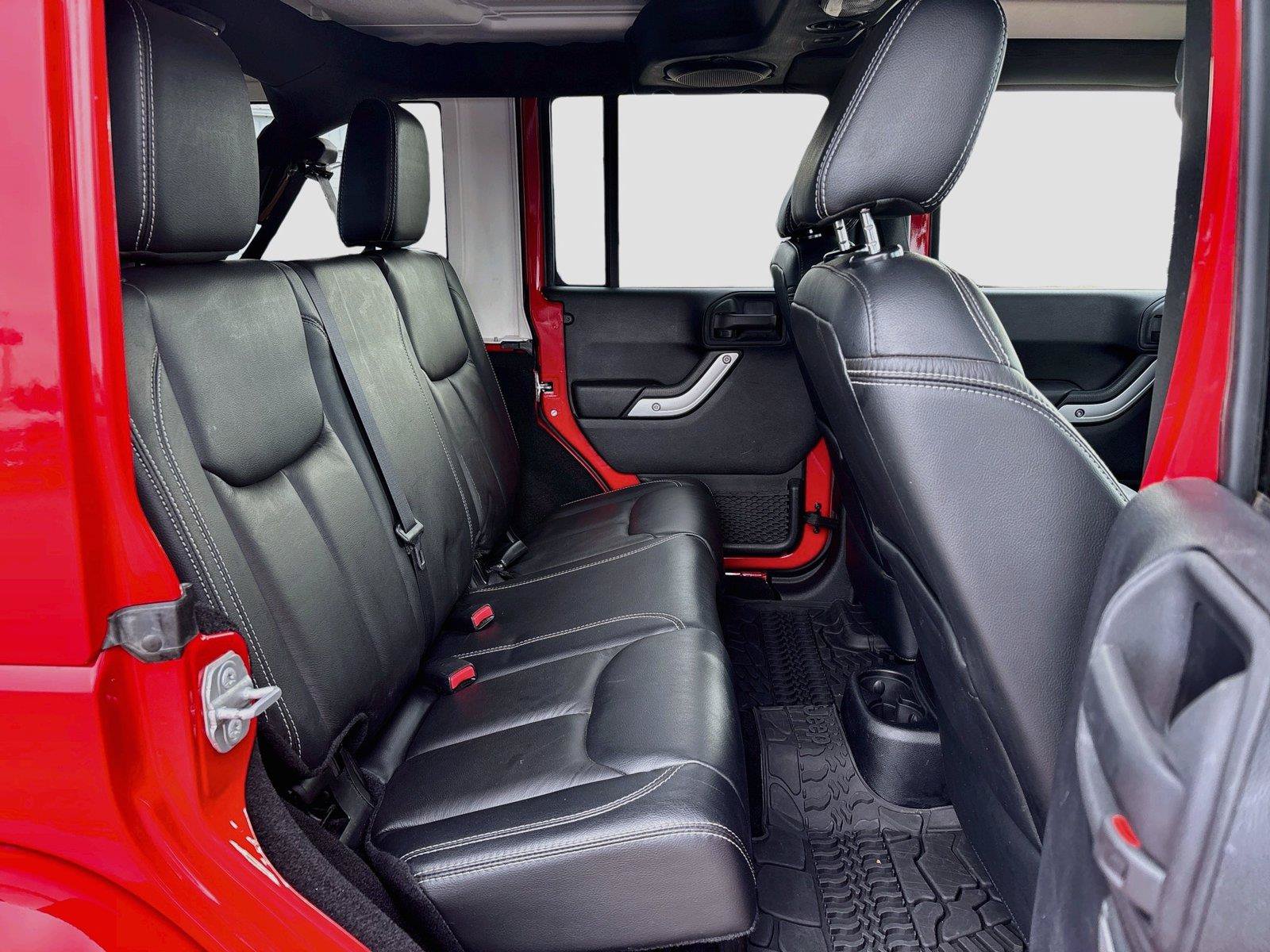 Used 2014 Jeep Wrangler Unlimited Rubicon w/ Dual Top Group AWD/4WD image 26