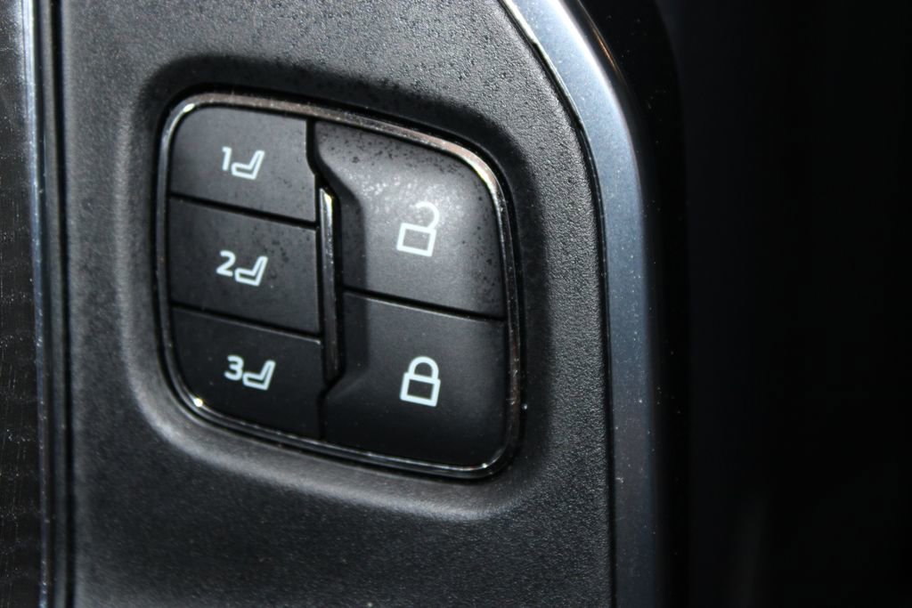 Used 2025 Ford F250 Platinum image 40