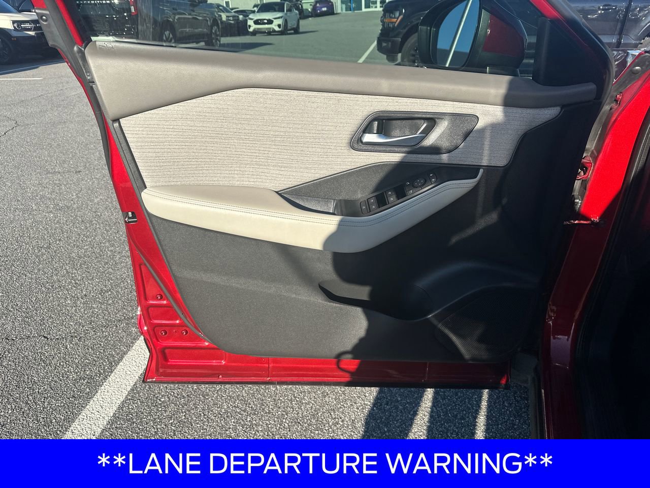 Used 2022 Nissan Rogue SV image 10