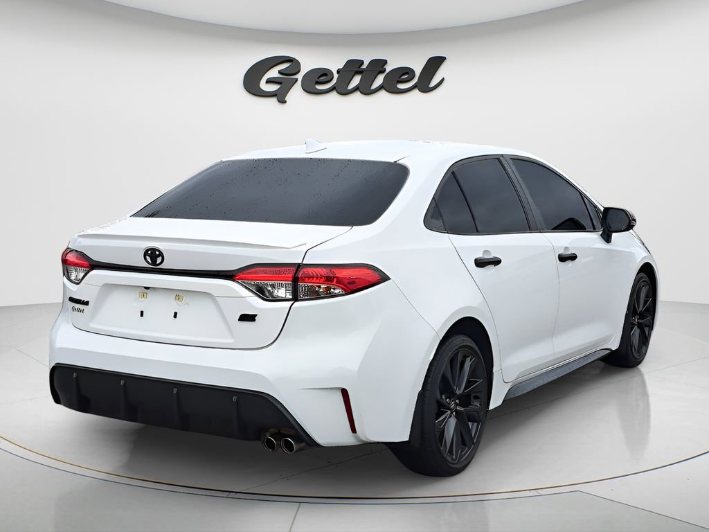 Certified 2024 Toyota Corolla SE w/ SE Premium Package image 3