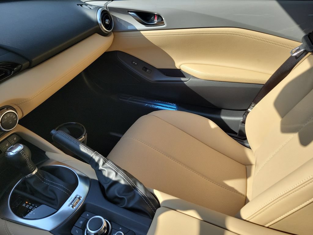 New 2026 MAZDA MX-5 Miata RF Grand Touring RWD image 31