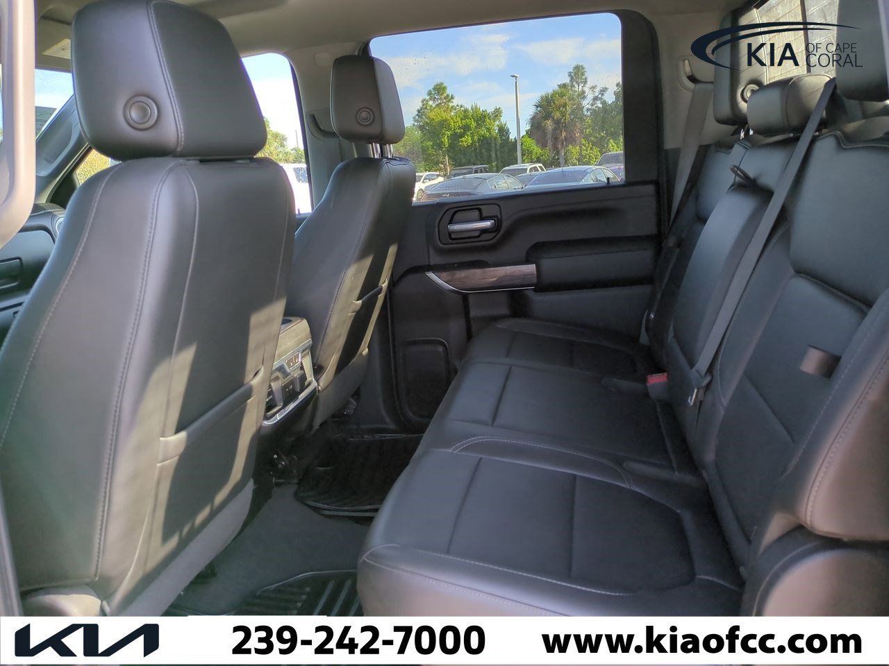 Used 2020 Chevrolet Silverado 2500 LTZ w/ LTZ Premium Package image 11